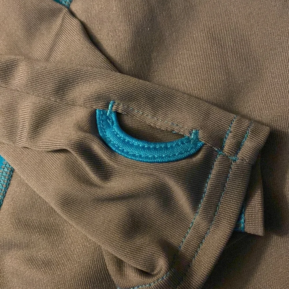 Danskin Now Girls Long Sleeve Athletic Top in Gray and Teal